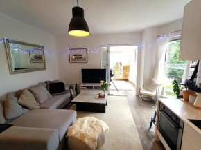 Light & Bright Apartment Near 'The Spot' & Coogee